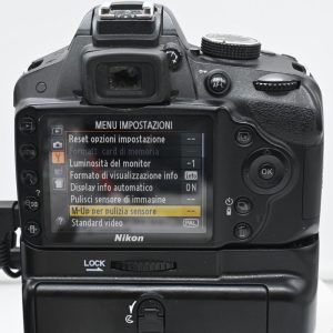 Nikon D3200 con 18-55 e Impugnatura