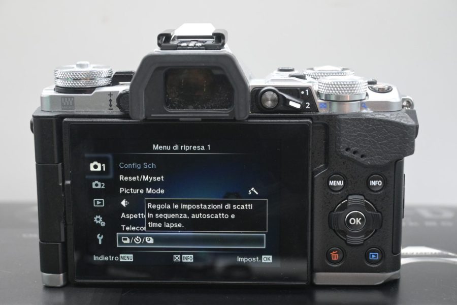 Olympus OM-D E-M5 Mark II