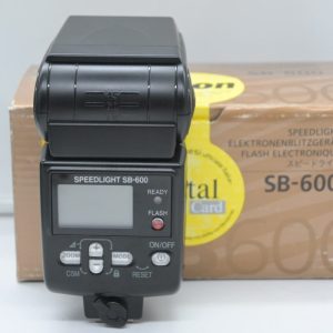 Nikon SB-600