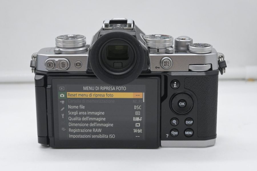 Nikon Z FC 16-50 VR