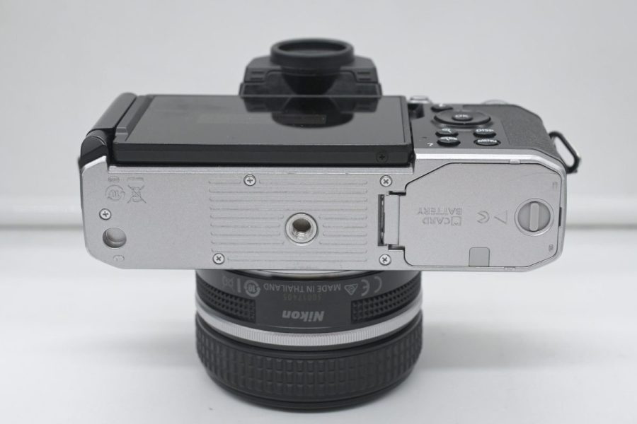 Nikon Z FC con 28