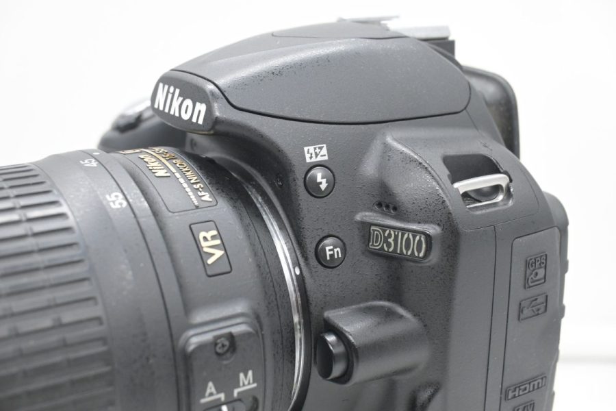 Nikon D3100 con 18-55mm Vr