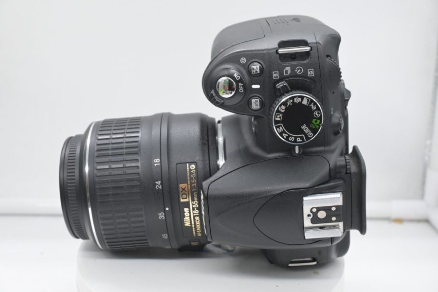 Nikon D3100 con 18-55mm Vr