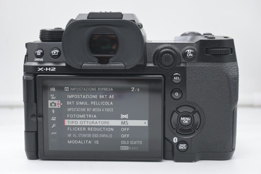 FUJIFILM X-H2