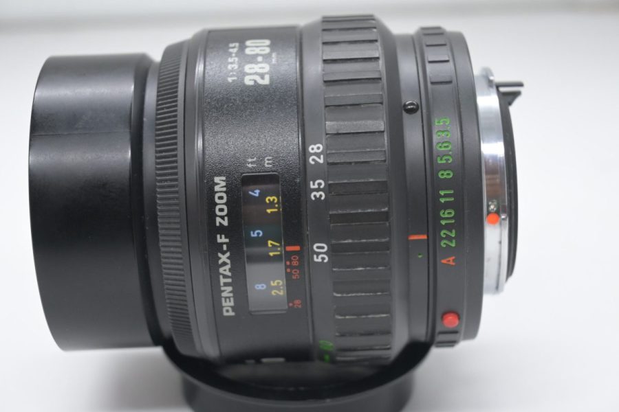 Pentax 28-80mm f/3.5-4.5
