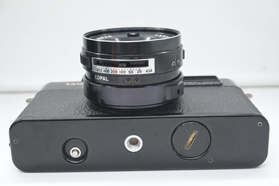 Yashica MG-1