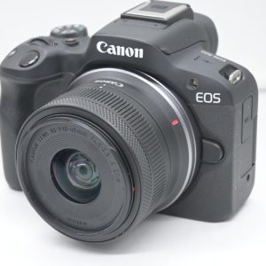Canon EOS R50 con 18/45
