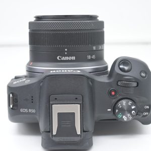 Canon EOS R50 con 18/45