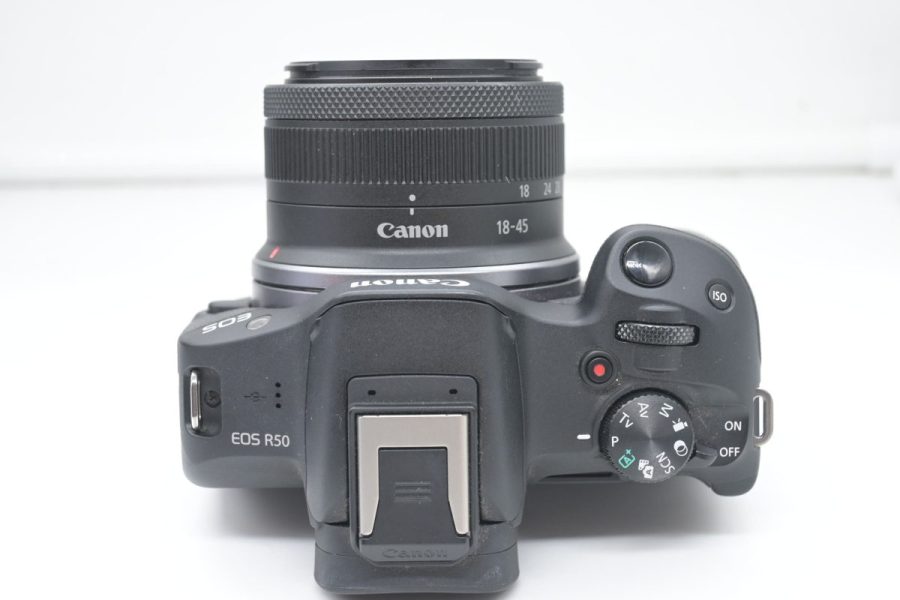 Canon EOS R50 con 18/45