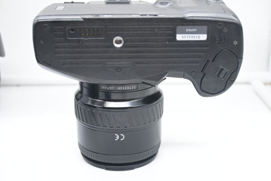 Minolta Dynax 800si con 24-85mm